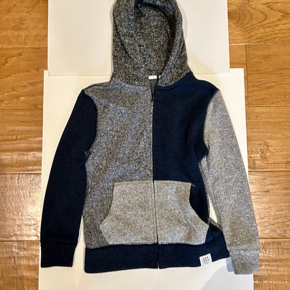 GAP Boys zip up sweater/jacket. - Picture 8 of 13